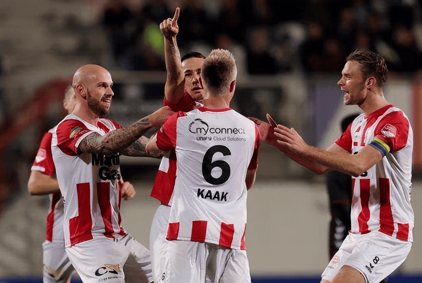 在首战中大 在首战中大