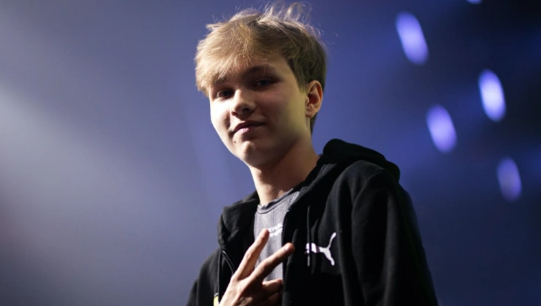 阵容布局以 阵容布局以